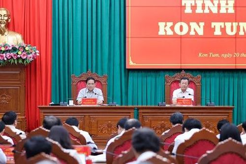 Thủ tướng làm việc với Ban Thường vụ Tỉnh ủy Kon Tum