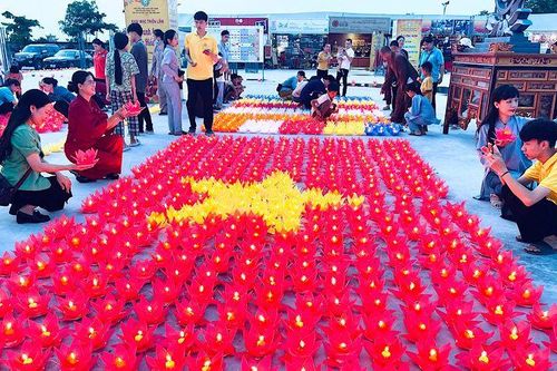 Lan tỏa giá trị nhân văn qua chuỗi sự kiện văn hóa 'Thắp sáng tri ân mùa Vu Lan năm 2023'