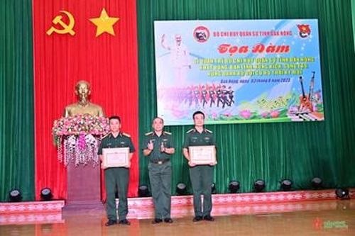 'Tọa đàm sĩ quan trẻ' - lắng nghe và sẻ chia