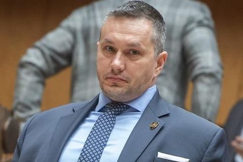 Giám đốc tình báo Slovakia bị bắt vì cáo buộc lạm quyền