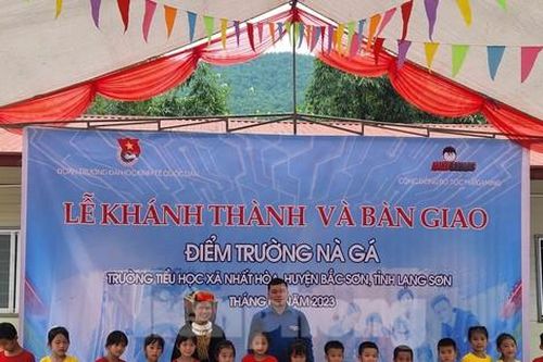 Bàn giao nhà nhân ái cho trẻ vùng cao Lạng Sơn