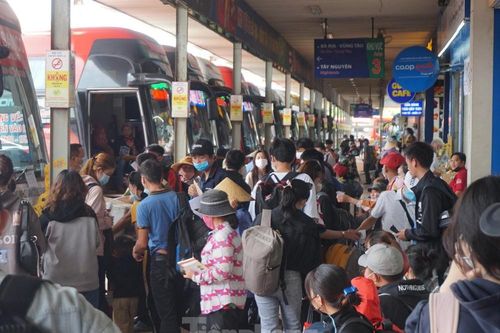Đi lại dịp 2/9: Chỗ báo sẽ tăng, nơi lo sụt giảm