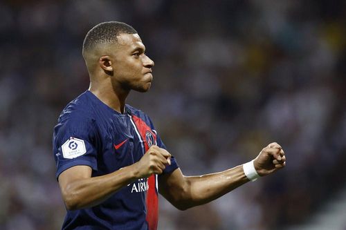 Mbappe lập công, PSG đánh rơi chiến thắng ở phút chót