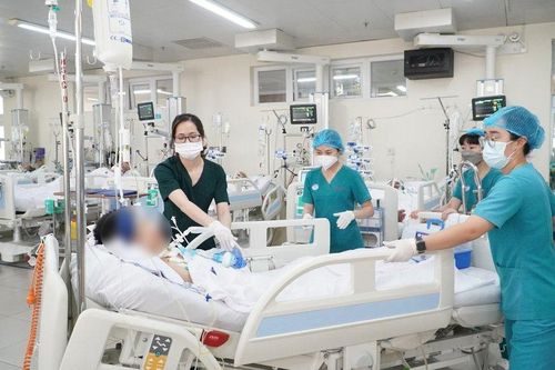 Làm sao để 'giữ chân' người bệnh không phải ra nước ngoài điều trị?