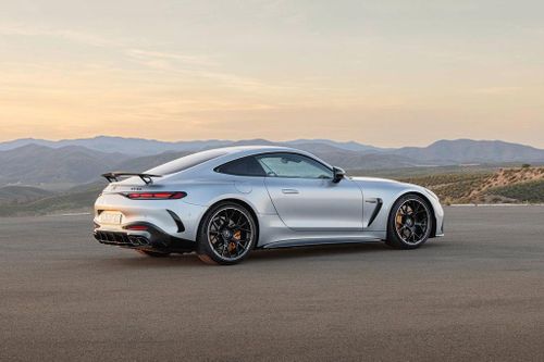 Mercedes-AMG GT Coupe 2024 ra mắt: Thiết kế ấn tượng hơn, công suất 577 mã lực