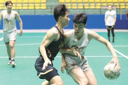 Cái khó không 'bó' được bóng rổ Huế