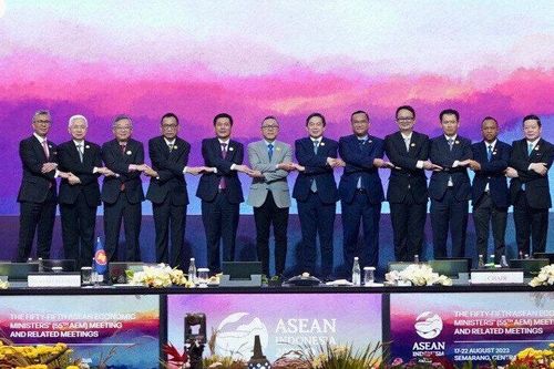 Các Bộ trưởng ASEAN thảo luận về việc nâng cấp Hiệp định ATIGA