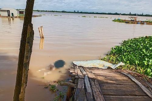 Phát hiện thi thể đang phân hủy trên sông Cổ Chiên