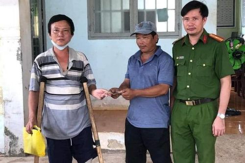 Không tham của rơi