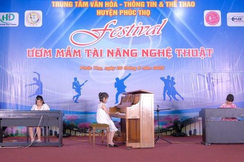 Phúc Thọ tổ chức liên hoan 'Ươm mầm tài năng nghệ thuật'