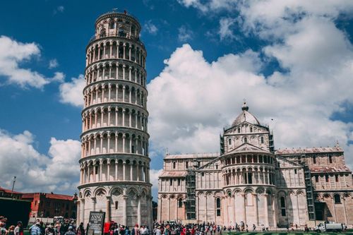 Một mùa hè đắt đỏ ở Italia