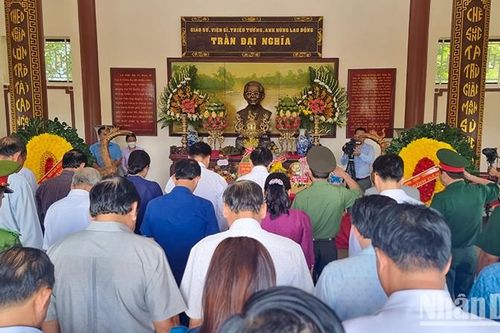 Vĩnh Long: Dâng hương kỷ niệm 26 năm Ngày mất Giáo sư, Viện sĩ Trần Đại Nghĩa