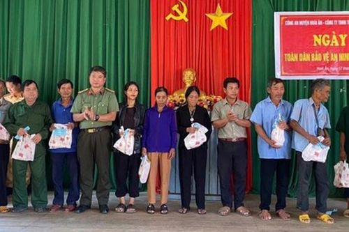 Ra mắt mô hình 3 không, 2 có ở xã miền núi