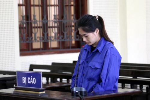 'Nổ' quen nhiều lãnh đạo, thiếu phụ lừa hơn 4 tỷ đồng
