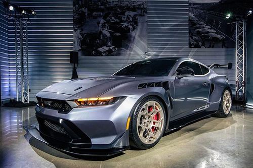Ford Mustang GTD 2025 mạnh như 'quái vật' GT3, từ 7,3 tỷ đồng