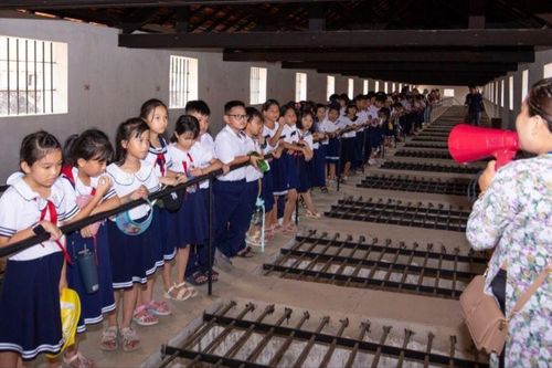 Giáo viên 'một vai hai gánh' triển khai Hoạt động trải nghiệm