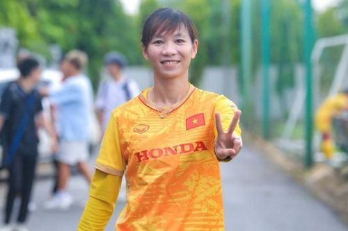 Vì sao Thùy Trang từ chối cơ hội sang Bồ Đào Nha chơi bóng?
