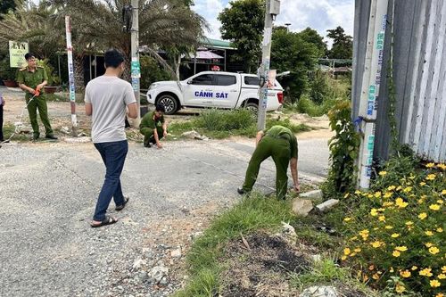 Truy bắt nam thanh niên chặn đầu ôtô trên quốc lộ, đâm 1 người tử vong