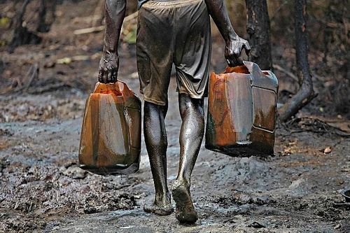 Nigeria thất thoát hàng tỷ USD do vấn nạn trộm cắp dầu thô