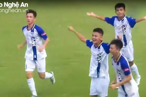 U15 Sông Lam Nghệ An giành chiến thắng áp đảo trước U15 Viettel trong trận bán kết U15 Quốc gia