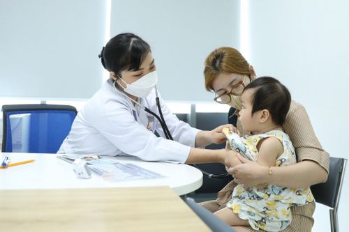 Hà Nội tổ chức tiêm bù vaccine cho trẻ nhỏ tại các cơ sở giáo dục