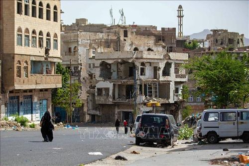 Lực lượng Houthi bắn phá nhiều ngôi làng ở Yemen