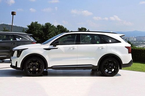 Chi tiết Kia Sorento 2024 vừa ra mắt: Thiết kế ấn tượng, nâng cấp trang bị, giá hơn 600 triệu