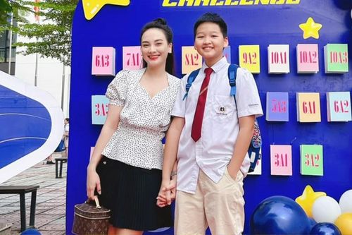 Con trai Bảo Thanh cao vượt mặt mẹ, được khen hơn bố một điểm