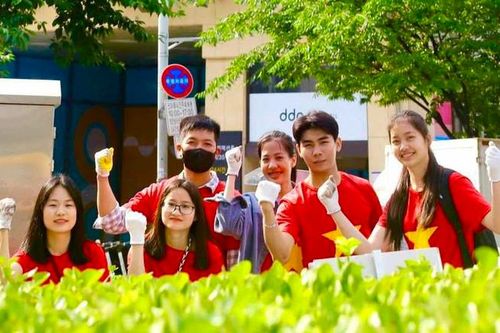 Thể hiện tình yêu với Mẹ thiên nhiên bằng hành động thiết thực