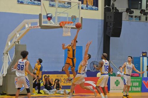 VBA 2023: Thắng đội bóng Hồ Chí Minh City Wings, Nha Trang Dolphin đoạt vé vào bán kết