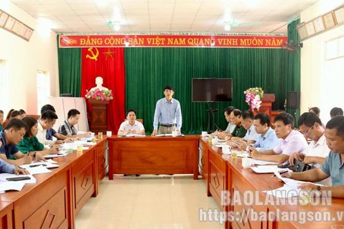 Kiểm tra xây dựng nông thôn mới tại Văn Lãng