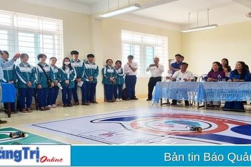 Đại học Sư phạm Kỹ thuật TP. Hồ Chí Minh tặng phòng học STEM cho Trường THPT Đông Hà