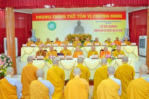 TP.Cần Thơ: Ban Trị sự GHPGVN TP.Cần Thơ bế giảng khóa An cư kiết hạ Phật lịch 2567