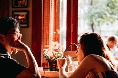 Chồng sắp cưới bị 'câu' mất, cô gái gọi điện ngay cho người yêu của 'kẻ thứ 3' để hẹn gặp và cái kết bất ngờ