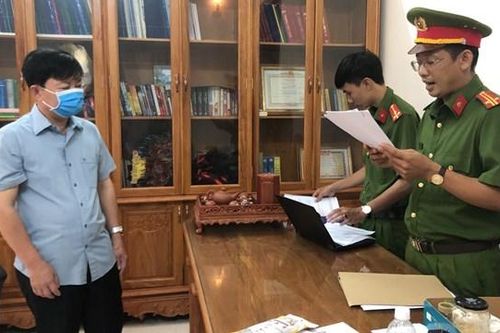 Nguyên Giám đốc CDC Cà Mau bị đề nghị truy tố vì liên quan đến Việt Á