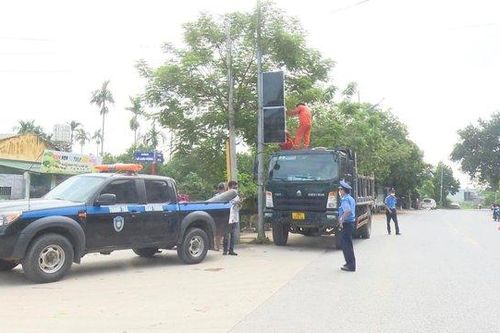 Huyện Thường Tín ra quân xử lý trật tự ATGT, mỹ quan đô thị