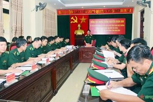 Trung tướng Nguyễn Doãn Anh kiểm tra sẵn sàng chiến đấu tại Bộ đội Biên phòng tỉnh Ninh Bình