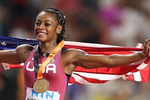 Sha'Carri Richardson lập kỷ lục mới đầy ngoạn mục, giành Huy chương vàng thế giới điền kinh nữ 100m