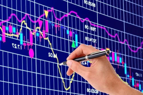 Công an Hà Nội đang điều tra nhóm đối tượng dụ chơi chứng khoán trên mạng để lừa đảo