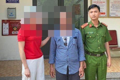 Giúp người đàn ông bị lạc trên xe bus Hà Nội đoàn tụ với gia đình