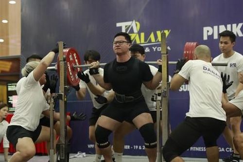 Phạm Anh Tú giành giải toàn năng, phá kỷ lục powerlifting Việt Nam 2023