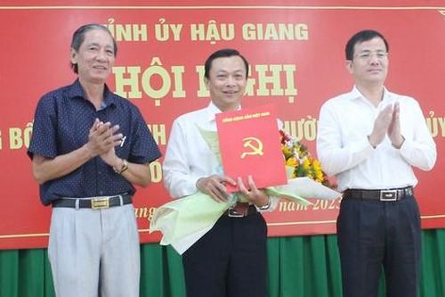 Hậu Giang điều động, bổ nhiệm nhiều cán bộ chủ chốt