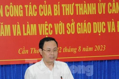 Bí thư Cần Thơ: 'Nhiều giáo viên, bác sĩ không có nhà, phải ở thuê lay lắt'