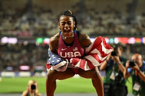 Nữ VĐV Mỹ đánh bại huyền thoại Jamaica, phá kỷ lục chạy 100m