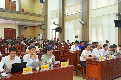 Cán bộ cốt cán ở Nghi Xuân được truyền đạt kiến thức về chuyển đổi số