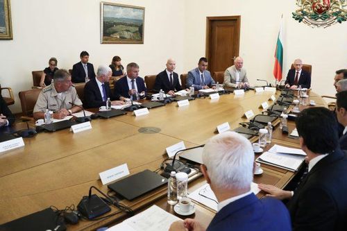 Bulgaria tăng áp lực lên công ty Nga để bán nhà máy lọc dầu lớn nhất Balkan