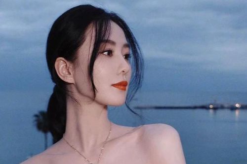 Lưu Thi Thi lộ ảnh ngày chưa thành danh, nhan sắc thế nào mà ai cũng trầm trồ?