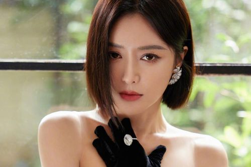 Tần Lam lên tiếng về hình ảnh có mặt tại khoa Nhi gây xôn xao cõi mạng