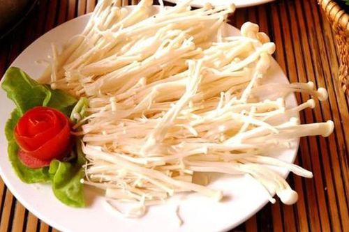 Loại nấm thường được nhúng lẩu vừa giúp tăng cường miễn dịch lại tốt cho tim mạch