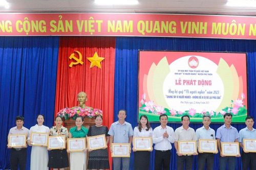 159 triệu đồng ủng hộ Quỹ 'Vì người nghèo' huyện Phú Thiện năm 2023